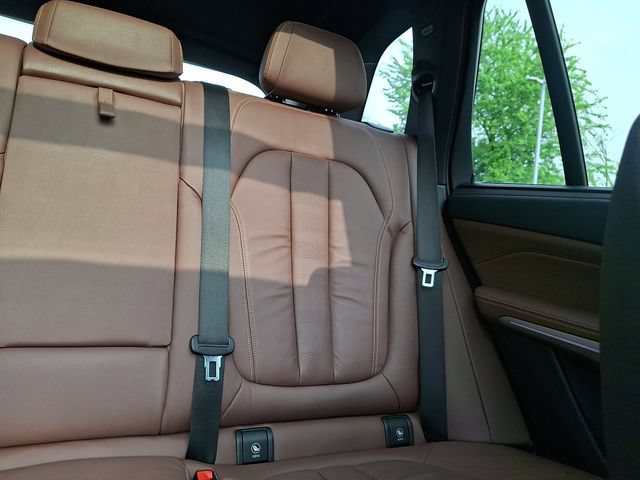 Used 2020 BMW X5 M50i w/ Executive Package AWD/4WD image 23