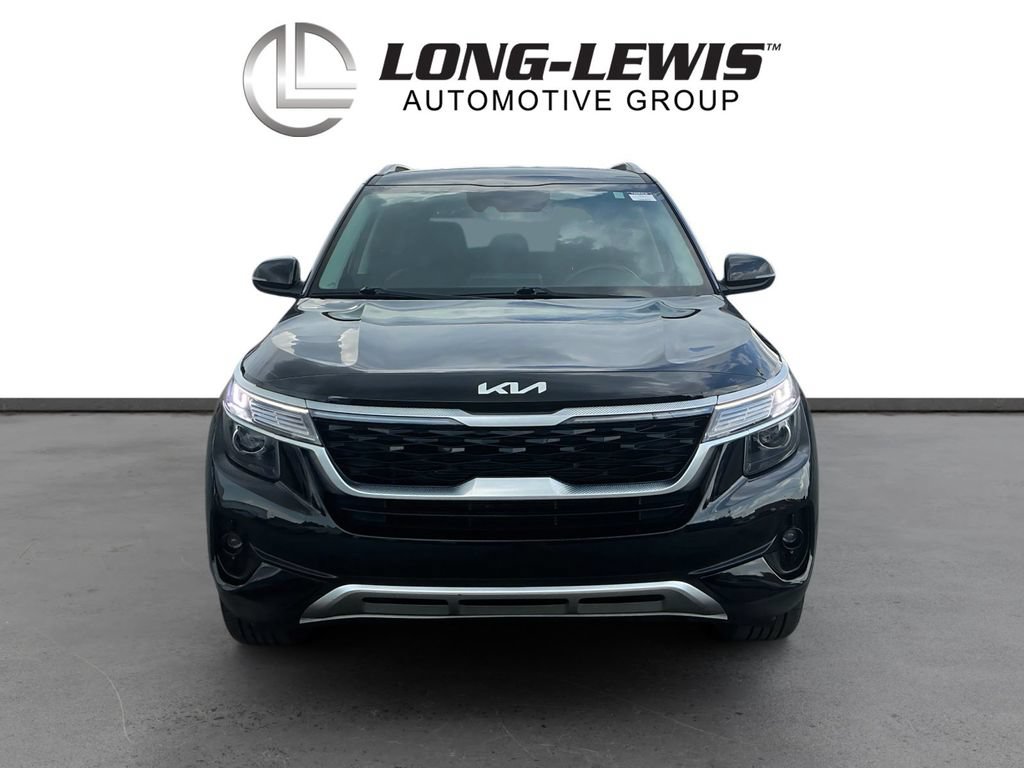 Used 2023 Kia Seltos S w/ Navigation Package FWD image 11