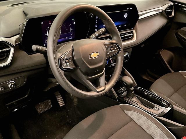 Used 2024 Chevrolet TrailBlazer LS FWD image 12