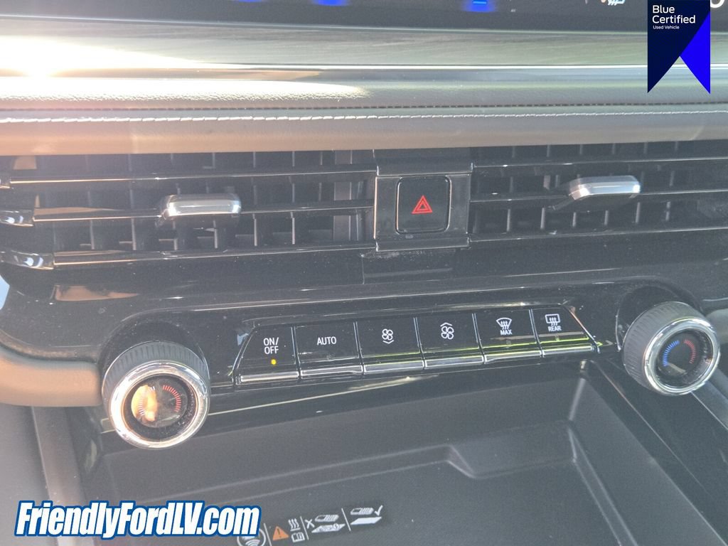 Used 2025 Chevrolet Suburban LT AWD/4WD image 25