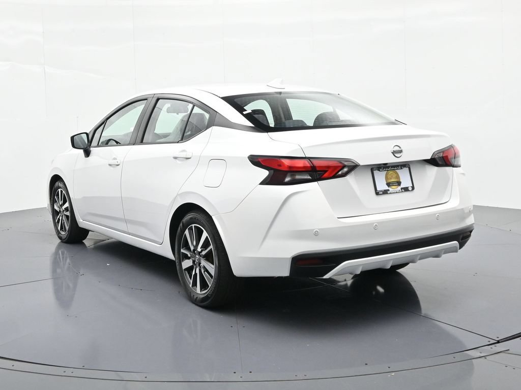 Used 2022 Nissan Versa SV FWD image 8