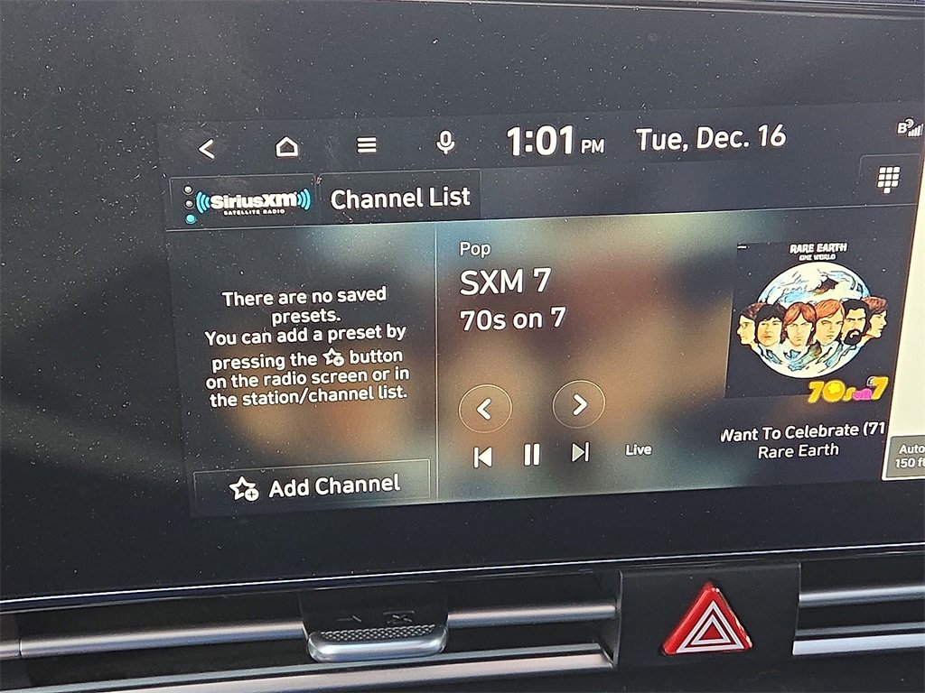 Used 2023 Hyundai Elantra Limited image 24