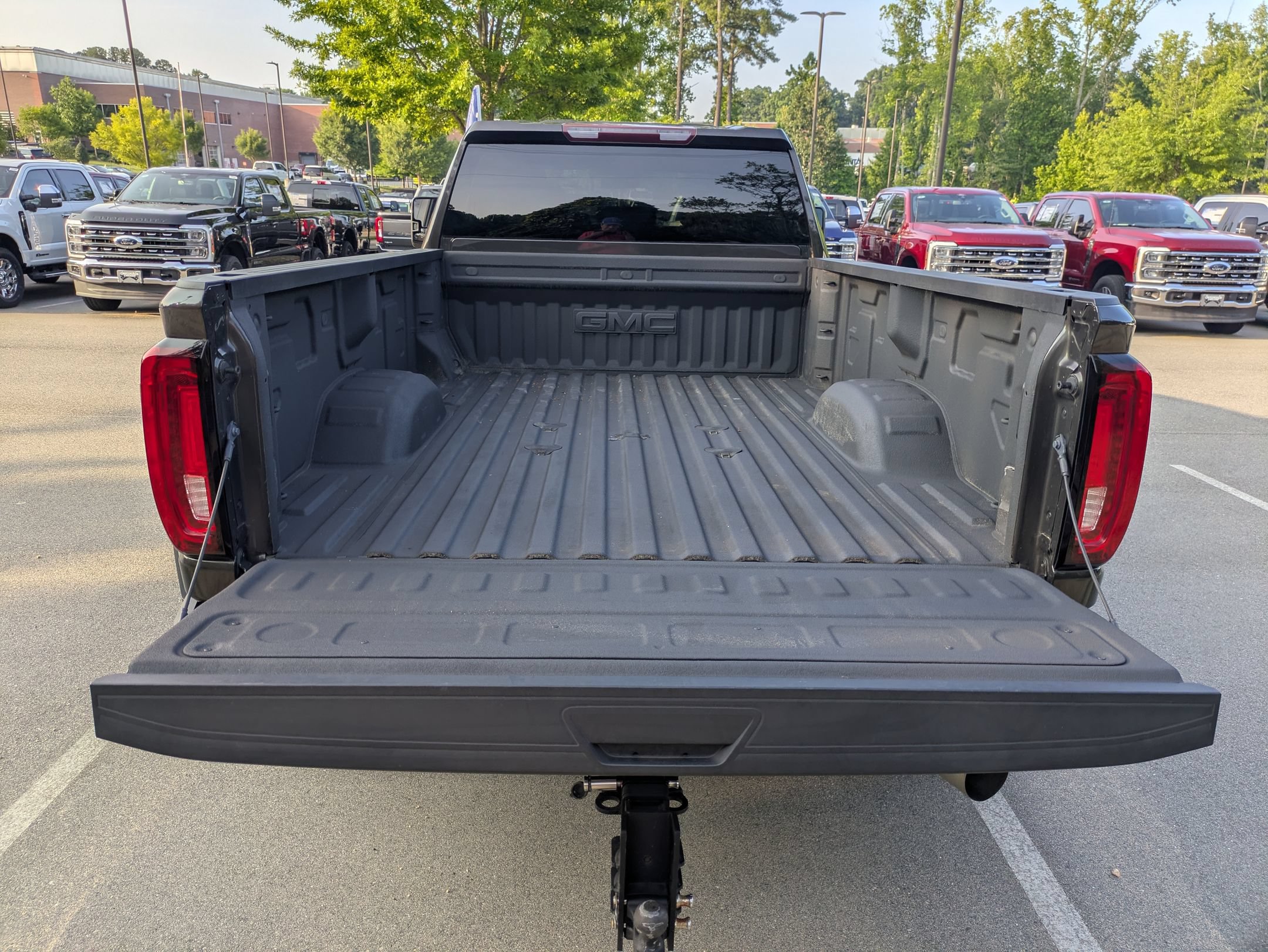 Used 2020 GMC Sierra 3500 4x4 Crew Cab w/ Gooseneck/5TH Wheel Package image 30