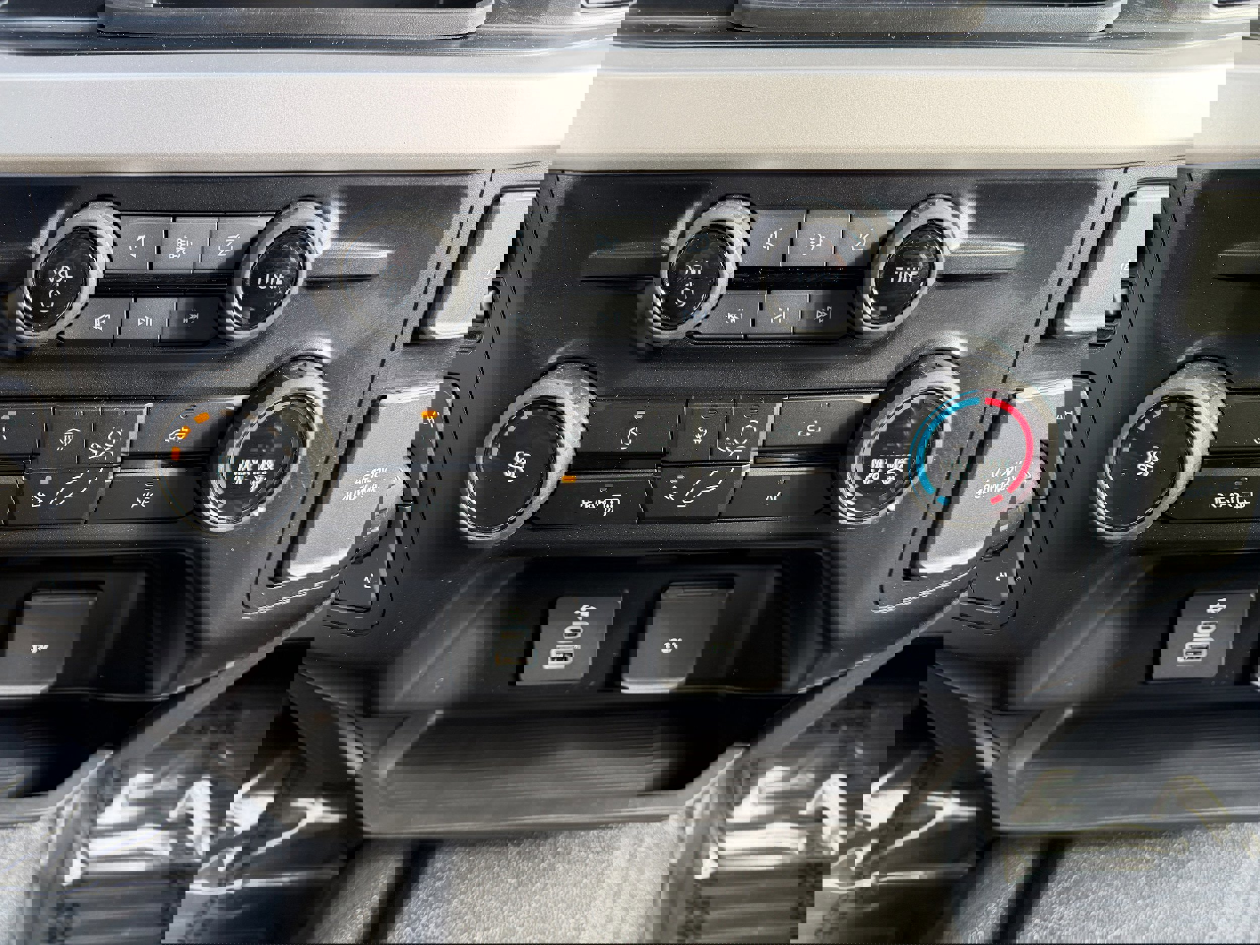 Certified 2024 Ford F250 XL w/ XL Off-Road Package image 25