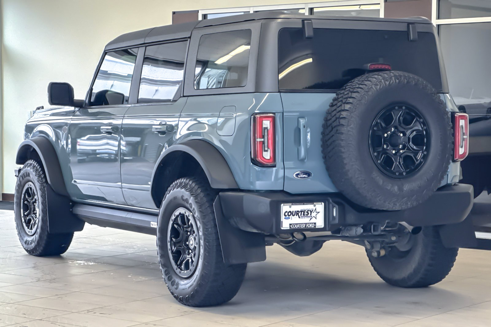 Certified 2021 Ford Bronco Wildtrak AWD/4WD image 6