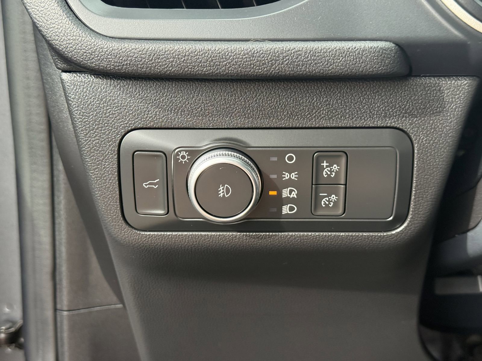 Certified 2022 Ford Escape SEL FWD image 26