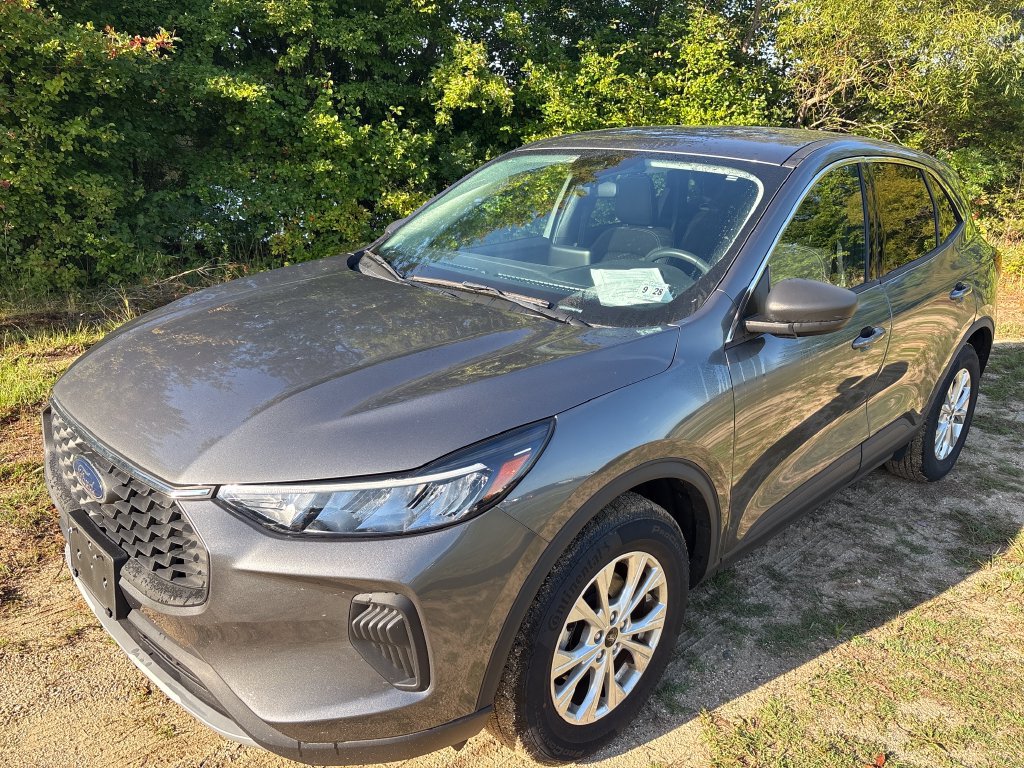 Certified 2023 Ford Escape Active AWD/4WD image 11