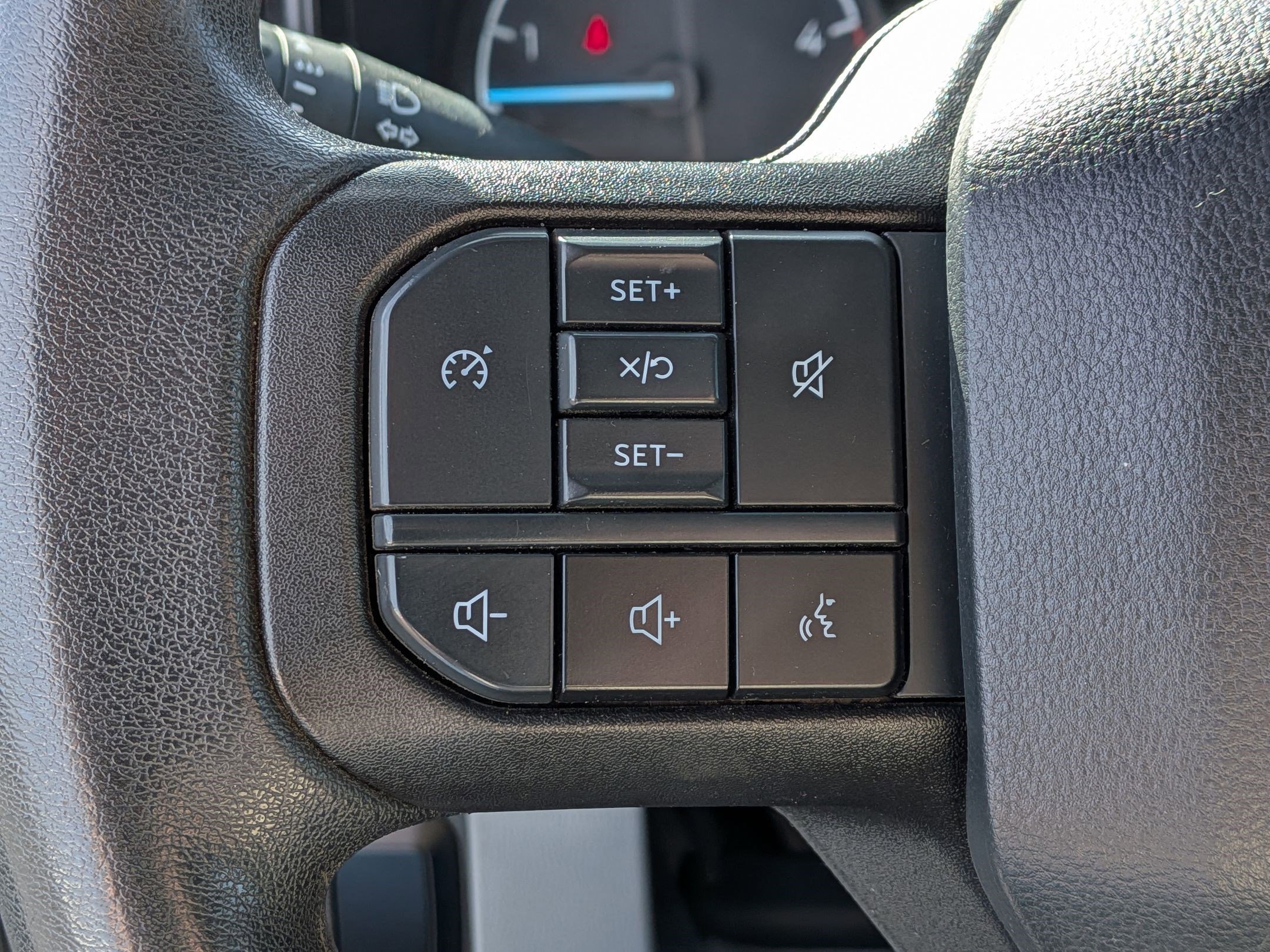 Certified 2023 Ford F350 XLT w/ 360-Degree Camera Package image 18