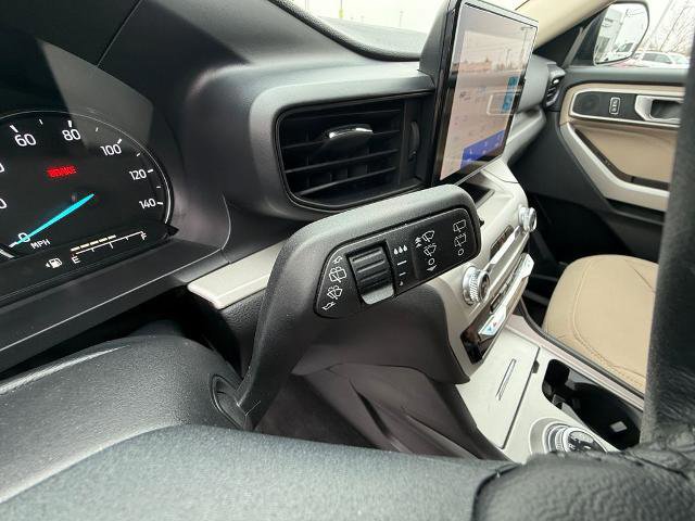 Certified 2024 Ford Explorer XLT w/ Class IV Trailer Tow Package image 33