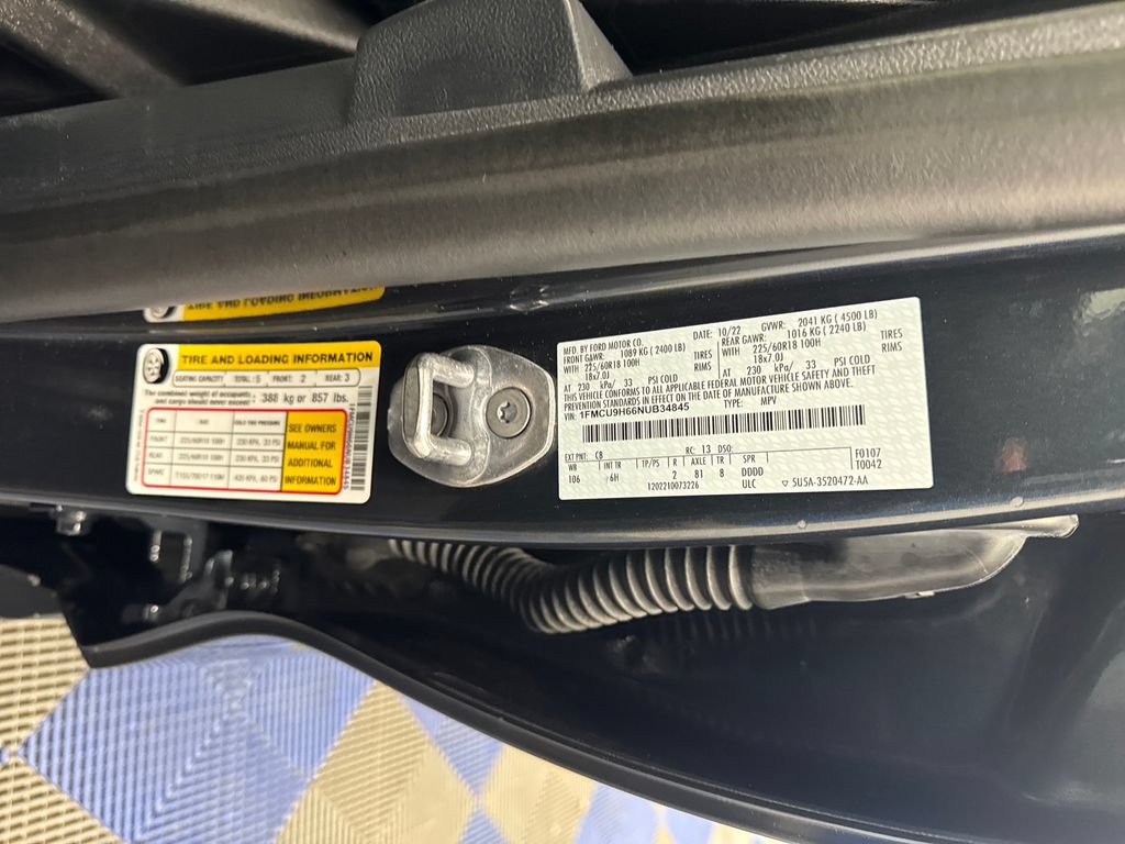 Certified 2022 Ford Escape SEL w/ Technology Package AWD/4WD image 33