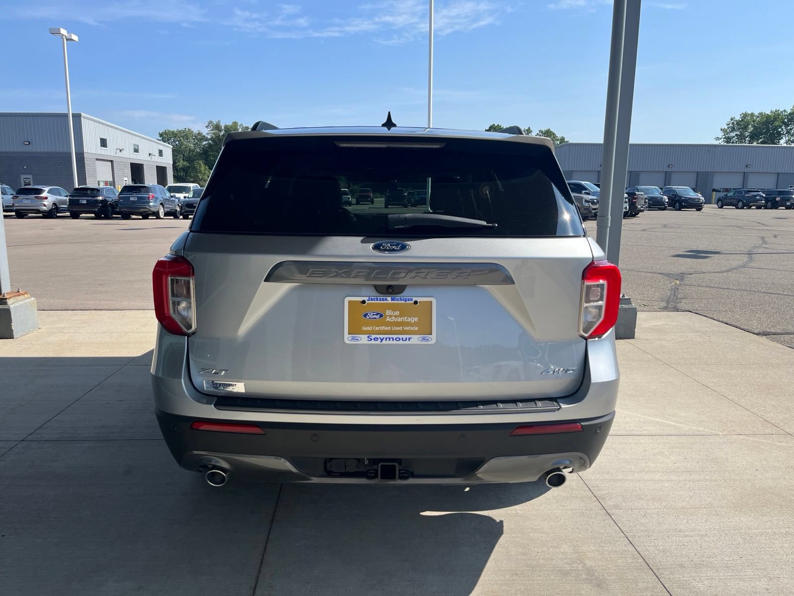 Certified 2024 Ford Explorer XLT w/ Equipment Group 202A AWD/4WD image 5