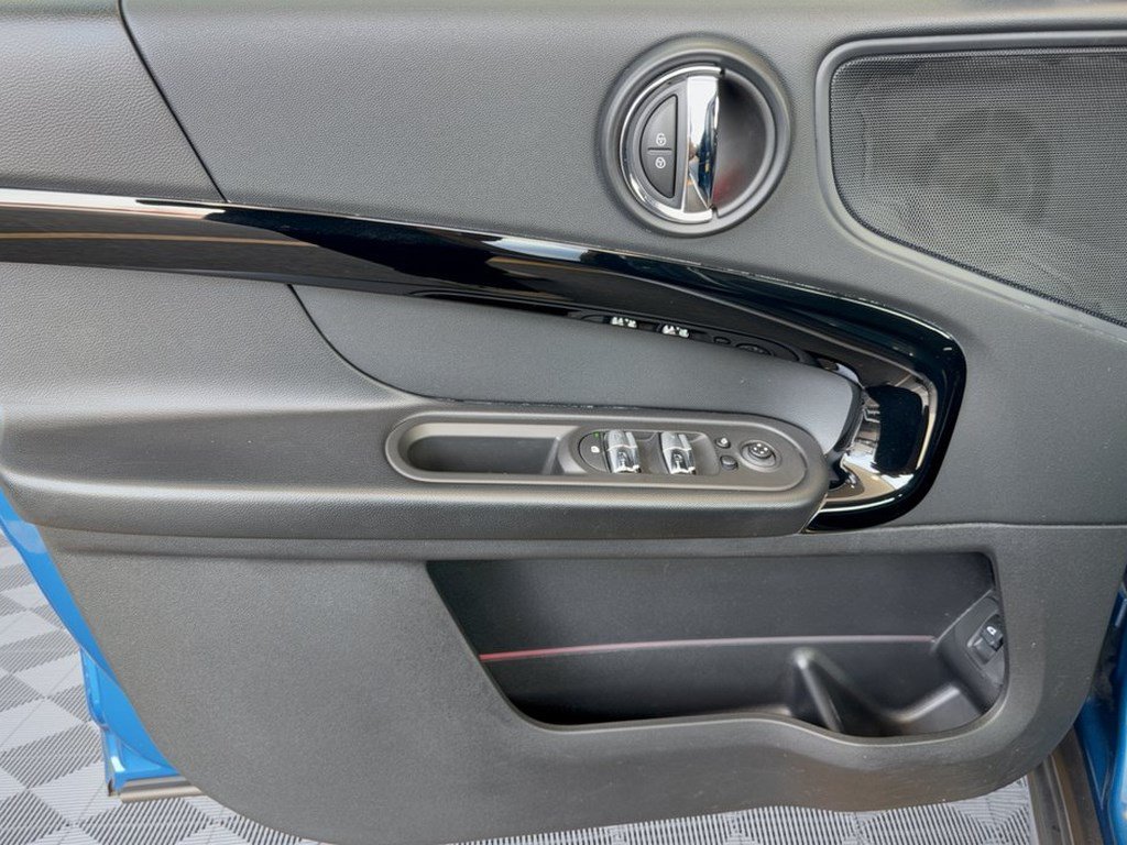 Used 2019 MINI Cooper Countryman S w/ Premium Package FWD image 14
