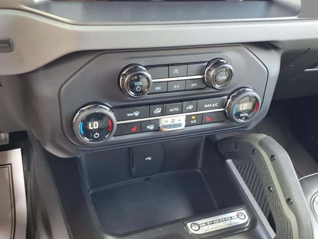 Certified 2024 Ford Bronco Everglades AWD/4WD image 24
