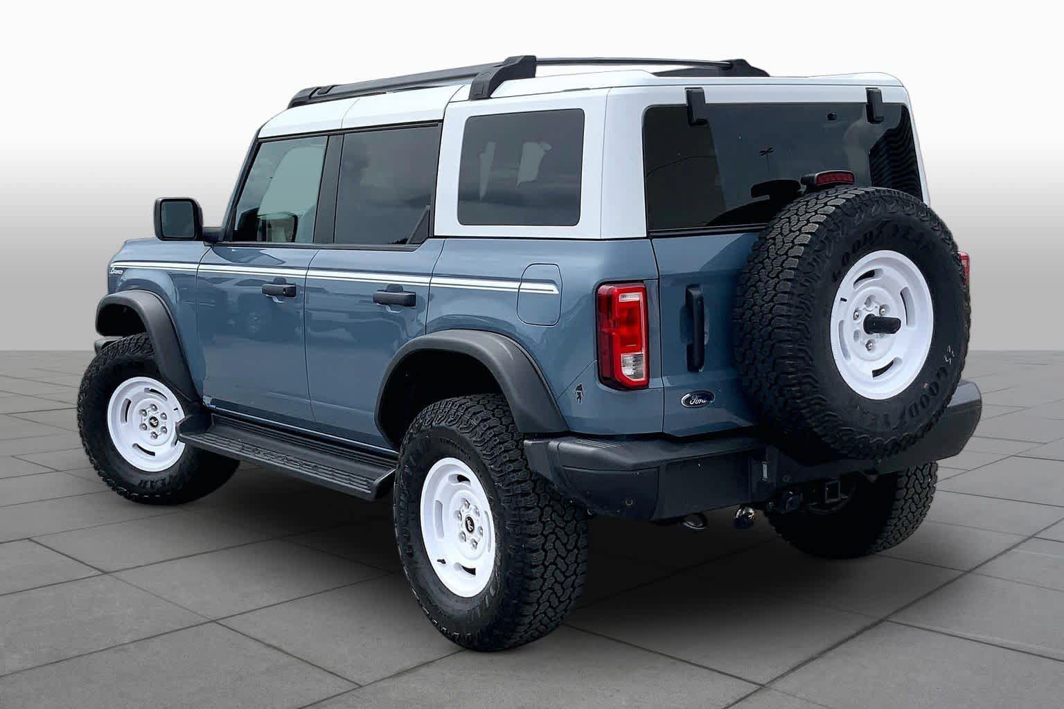 Certified 2025 Ford Bronco Heritage Edition AWD/4WD image 11