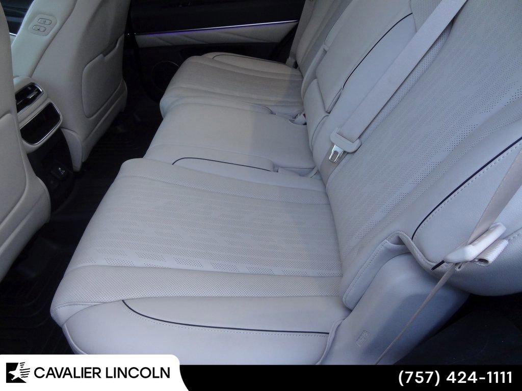 Used 2021 Genesis GV80 2.5T w/ Advanced Package 02 image 18