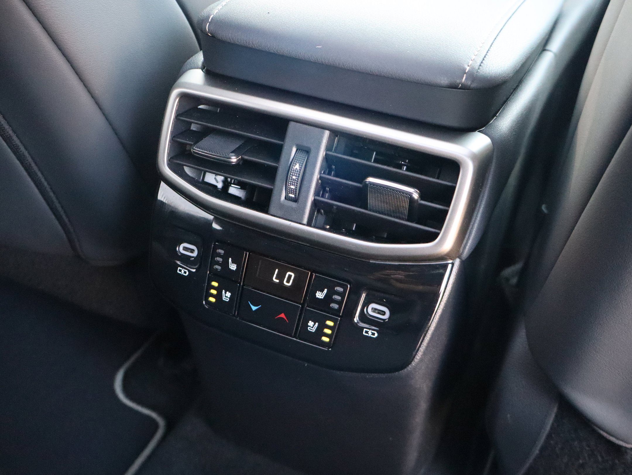 Used 2023 Lexus RX 500h F Sport w/ Cold Area Package AWD/4WD image 33
