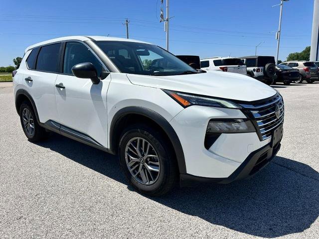 Used 2024 Nissan Rogue S FWD image 8