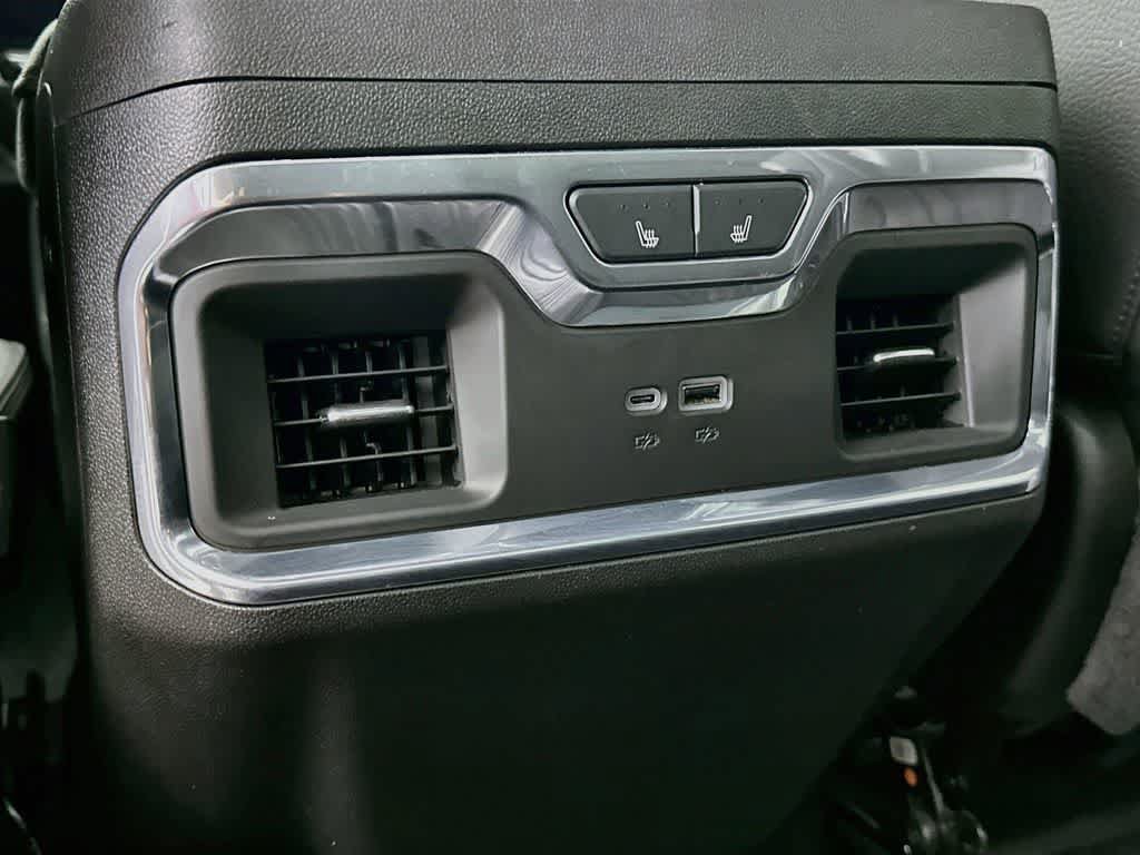 Used 2024 GMC Sierra 3500 Denali w/ Denali Reserve Package AWD/4WD image 13