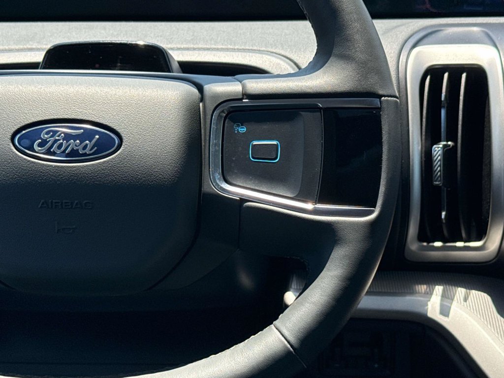 Certified 2025 Ford Expedition Active RWD image 19