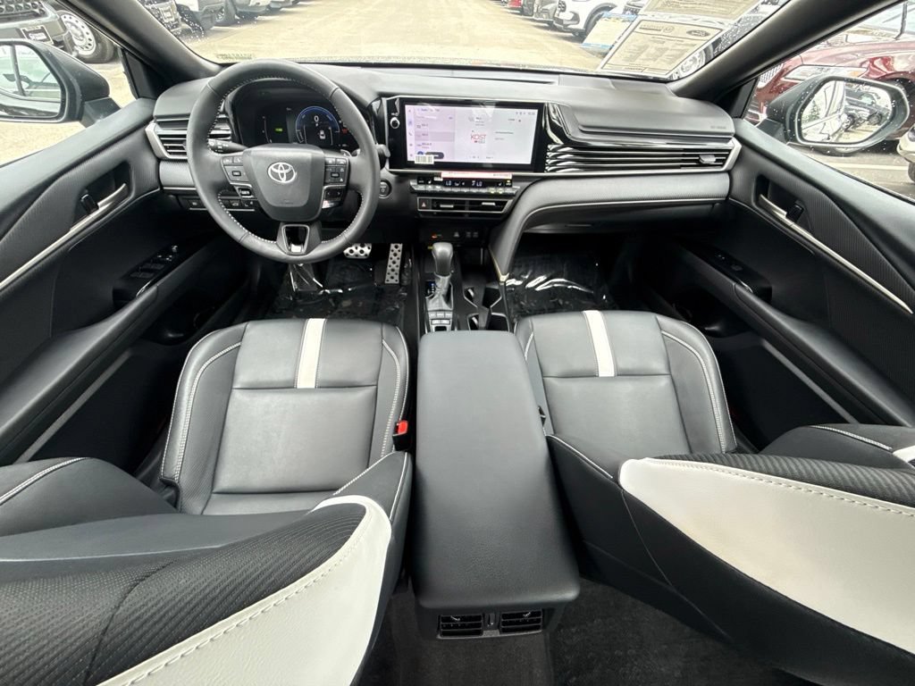 Used 2026 Toyota Camry SE w/ Multimedia Upgrade Package FWD image 33