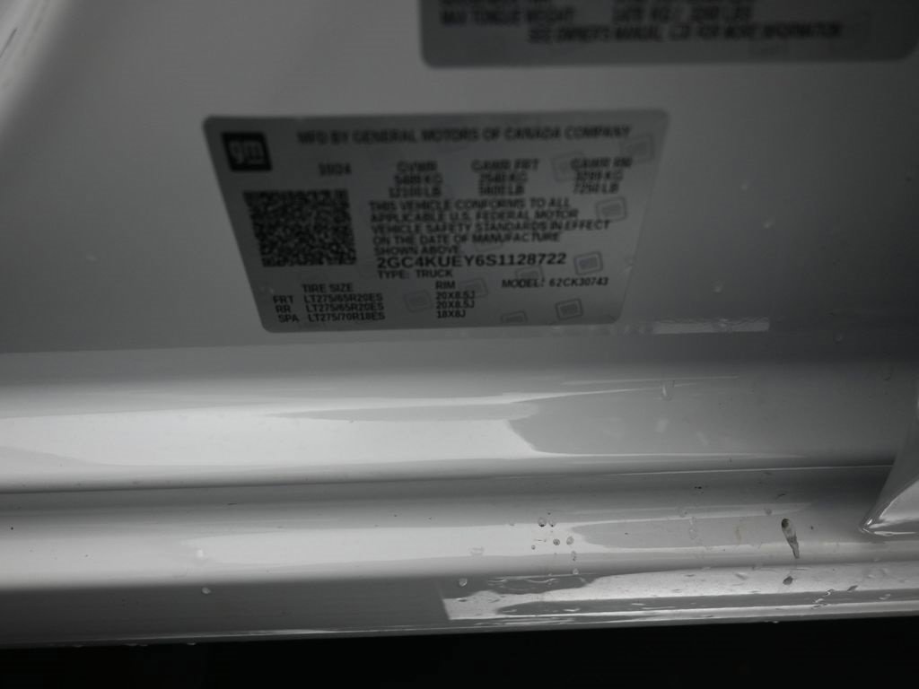 Used 2025 Chevrolet Silverado 3500 LTZ w/ LTZ Convenience Package image 18