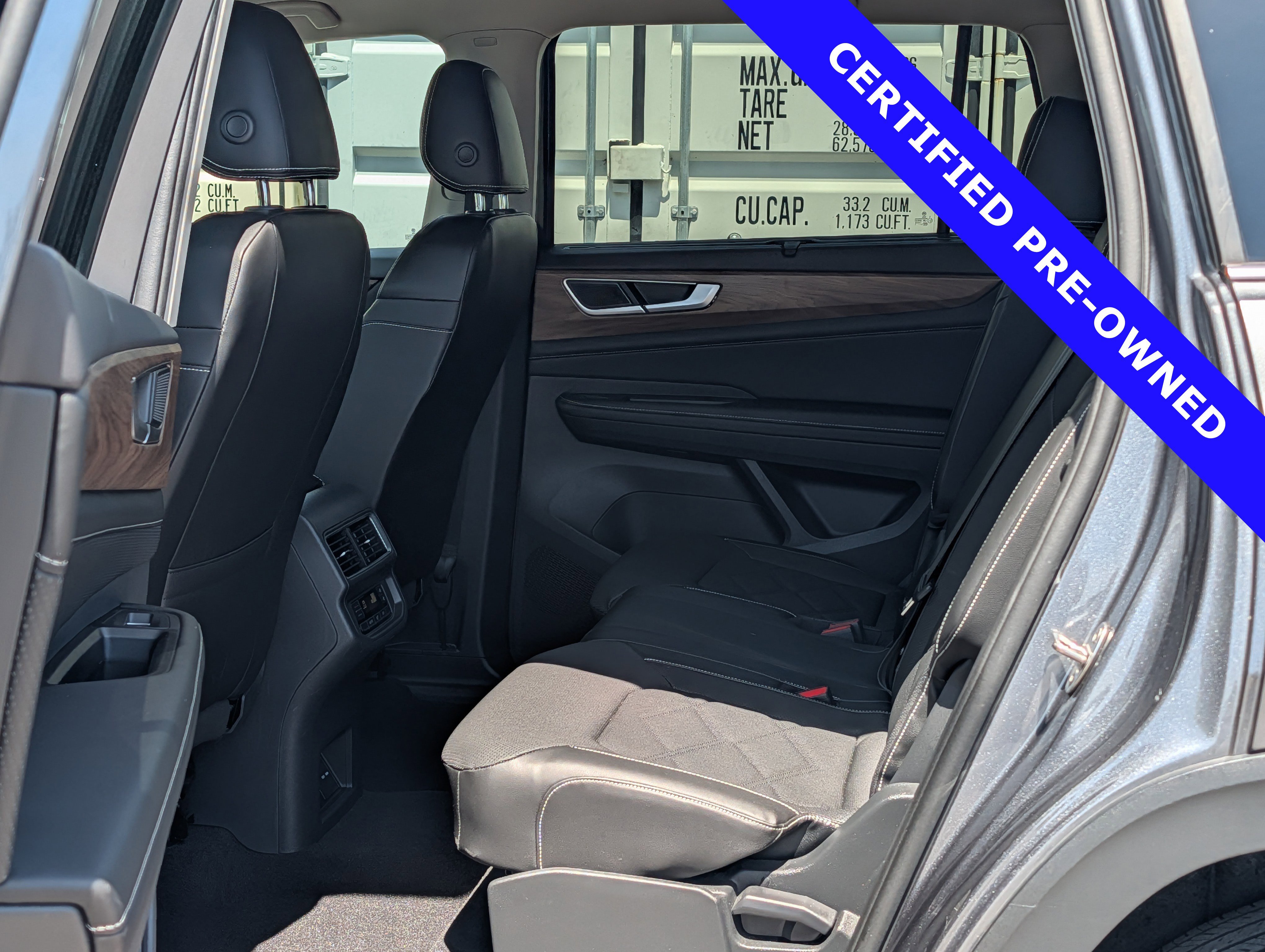 Used 2024 Volkswagen Atlas SE FWD image 15