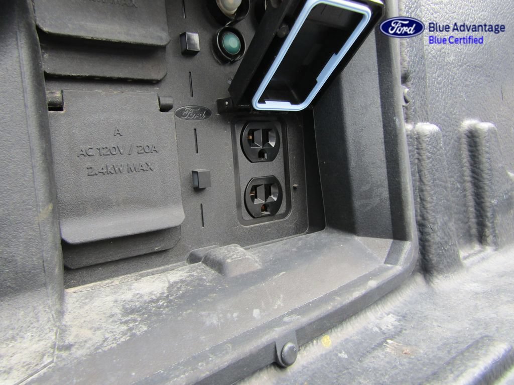 Certified 2022 Ford F150 Platinum w/ Equipment Group 701A High AWD/4WD image 11