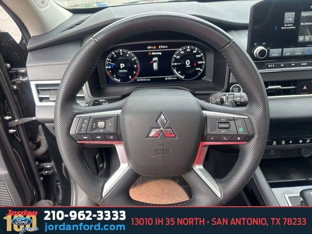 Used 2023 Mitsubishi Outlander SE AWD/4WD image 21