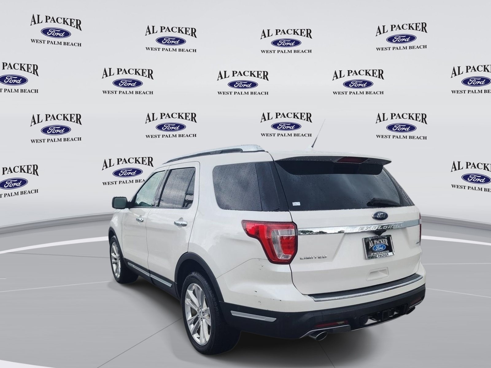 Certified 2018 Ford Explorer Limited w/ Equipment Group 301A AWD/4WD image 3