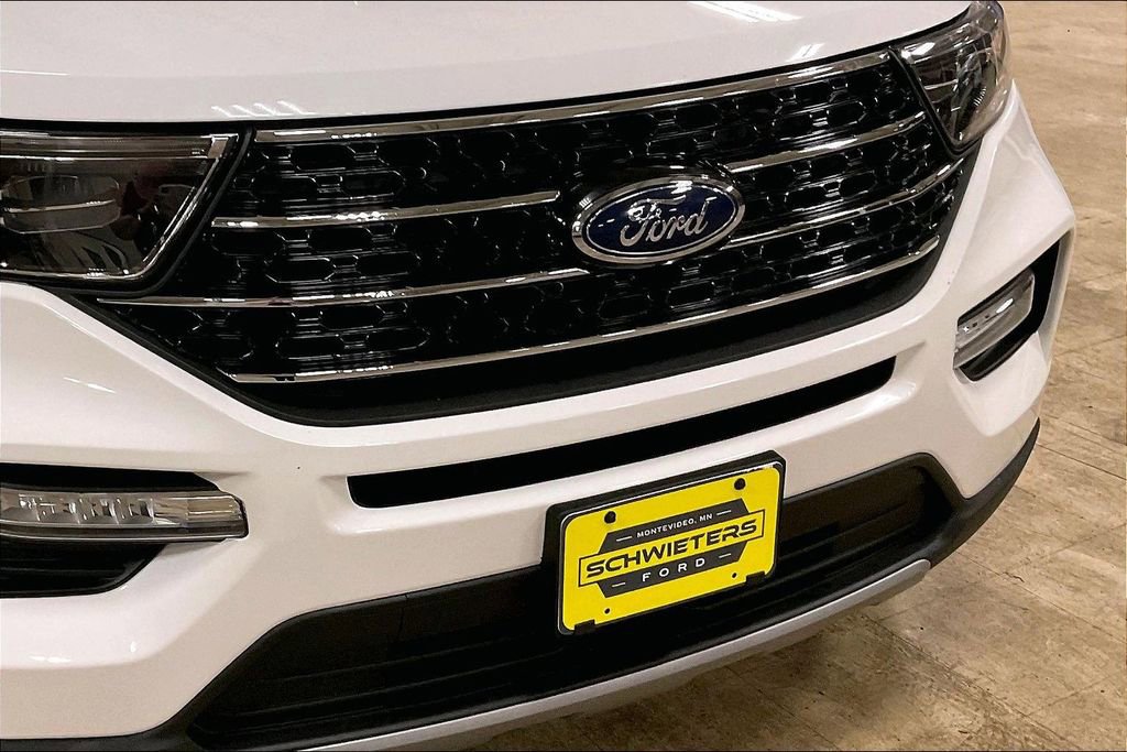 Certified 2020 Ford Explorer XLT w/ Equipment Group 202A AWD/4WD image 30