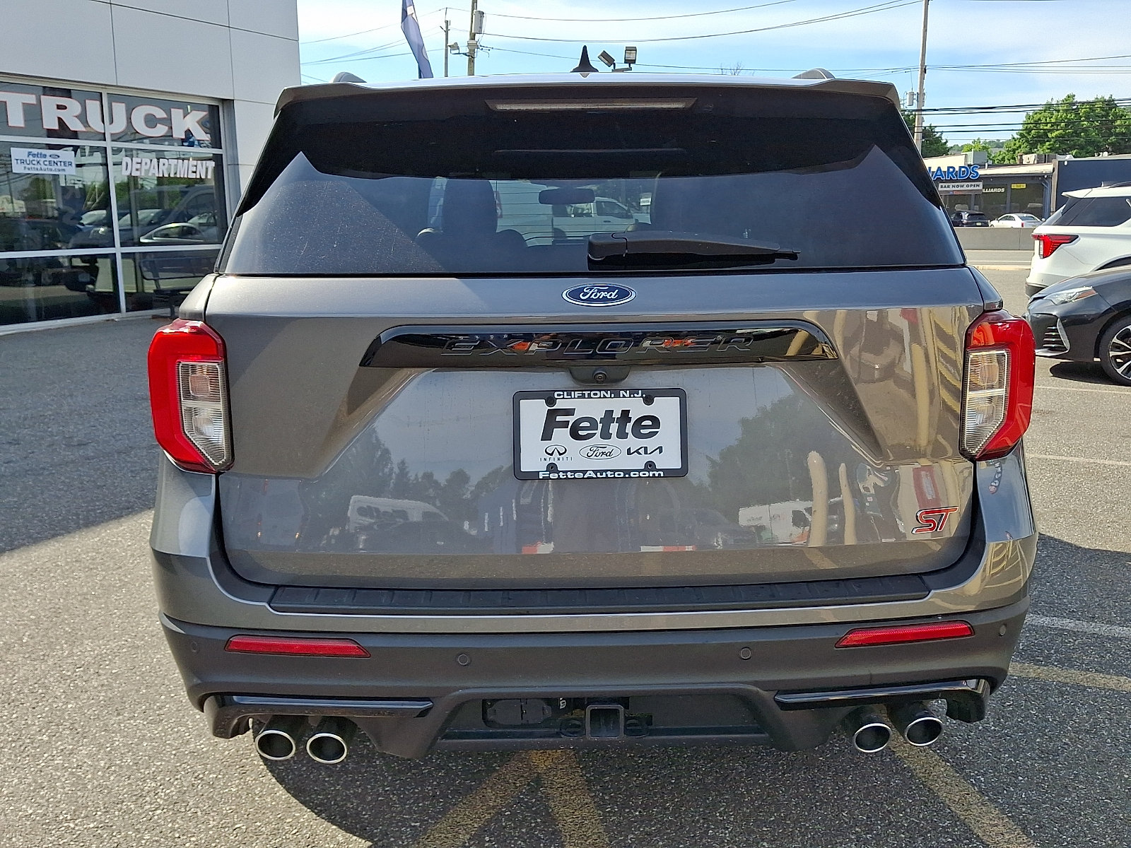 Certified 2024 Ford Explorer ST w/ Equipment Group 401A AWD/4WD image 5