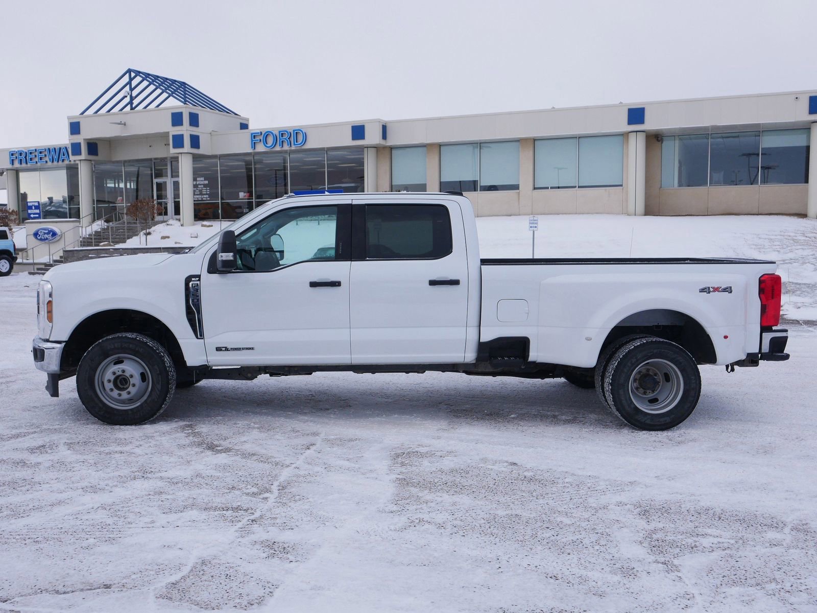 Certified 2024 Ford F350 XLT image 6