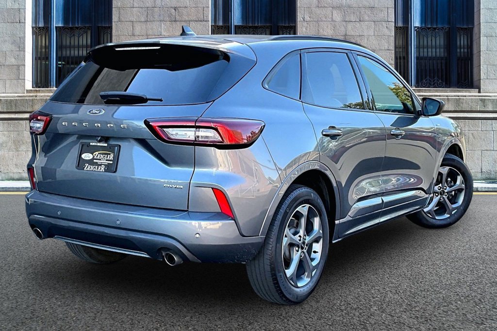 Certified 2023 Ford Escape ST-Line w/ Tech Pack #1 AWD/4WD image 11