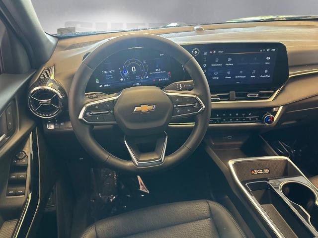 Used 2025 Chevrolet Equinox LT w/ Convenience Package II FWD image 3