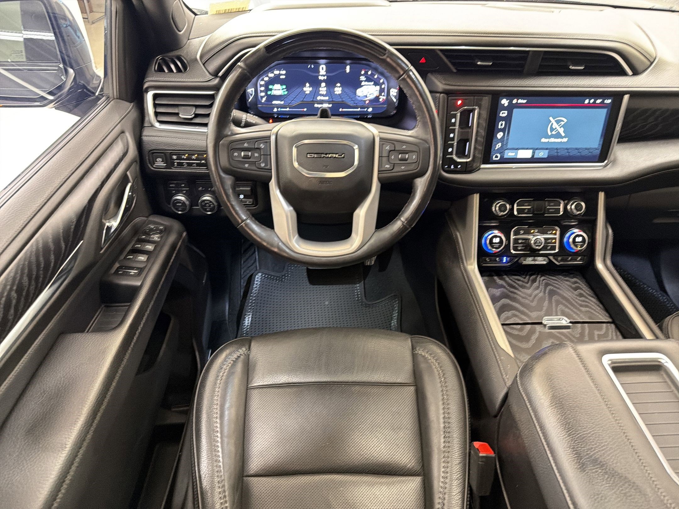 Used 2023 GMC Yukon Denali w/ Denali Reserve Package AWD/4WD image 26