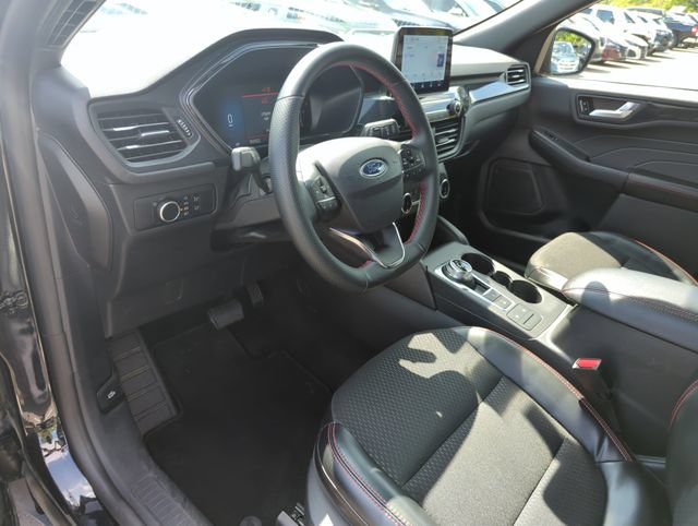 Certified 2025 Ford Escape ST-Line AWD/4WD image 28