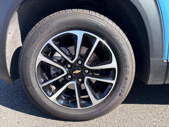 Used 2025 Chevrolet TrailBlazer LT AWD/4WD image 31