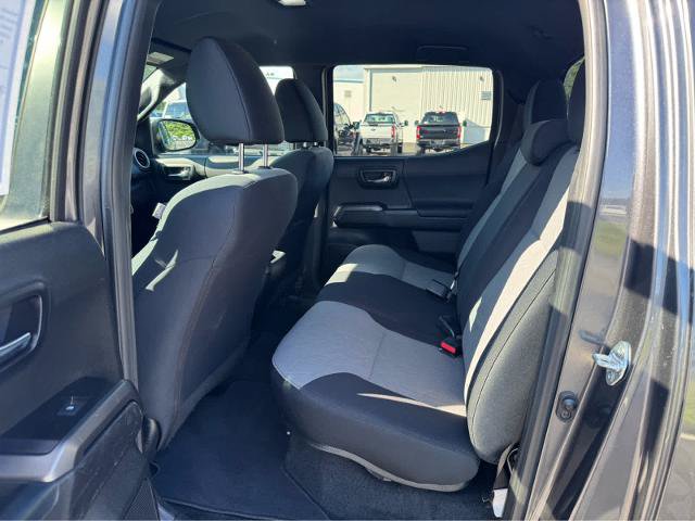 Used 2021 Toyota Tacoma TRD Sport AWD/4WD image 11