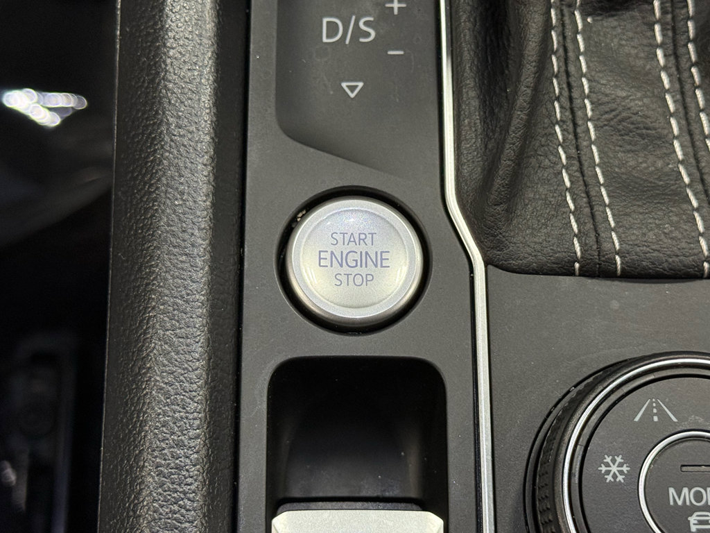 Used 2023 Volkswagen Atlas Cross Sport SE image 12