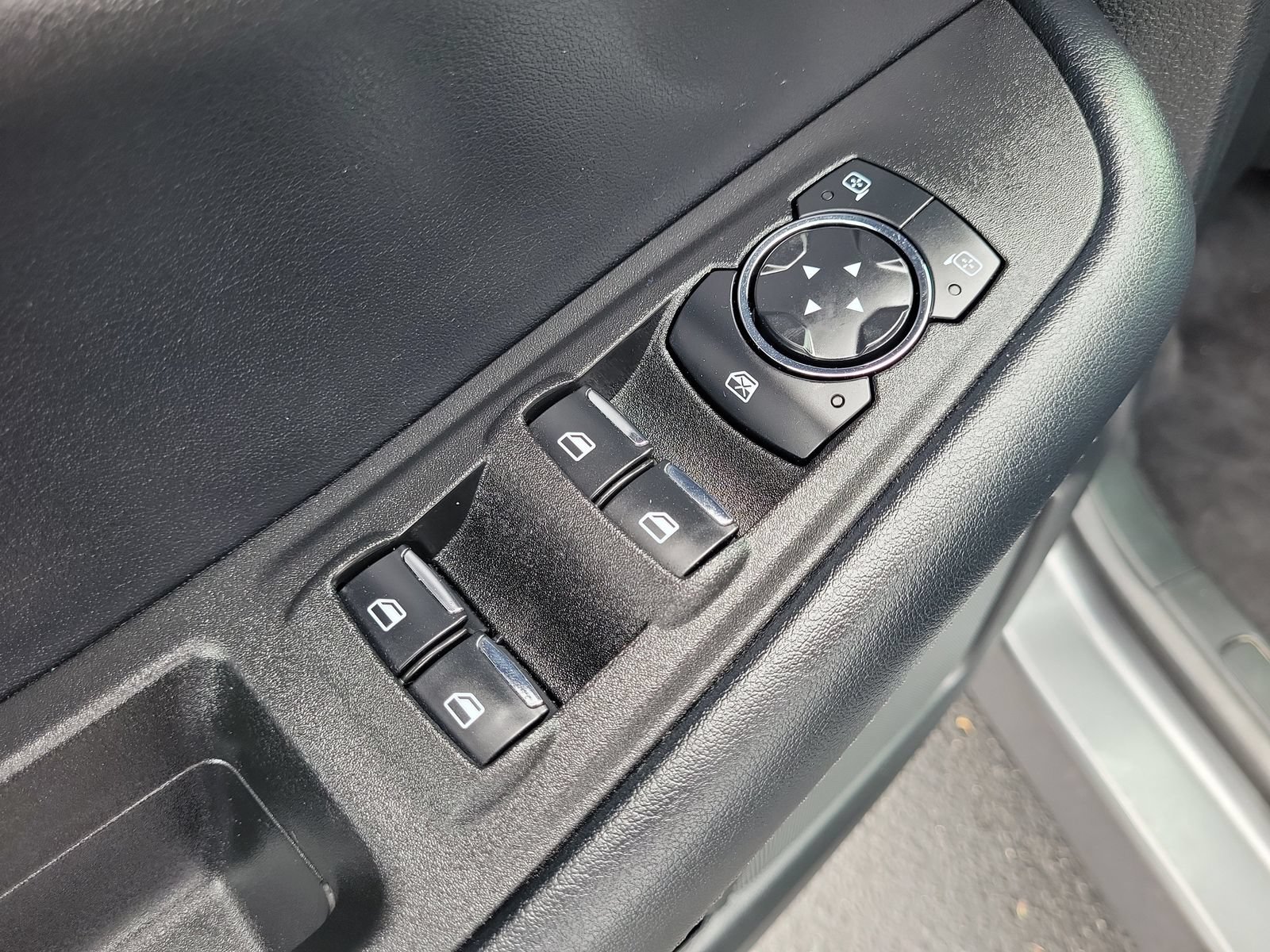 Certified 2024 Ford Edge SE AWD/4WD image 14
