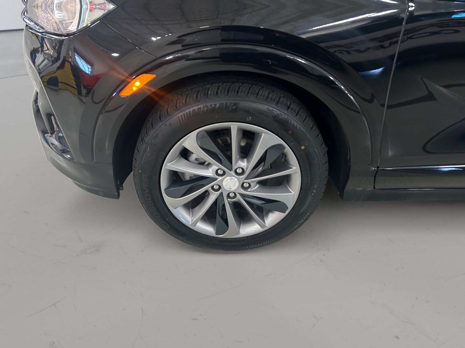 Used 2022 Buick Encore GX Select w/ Sport Touring Package FWD image 9