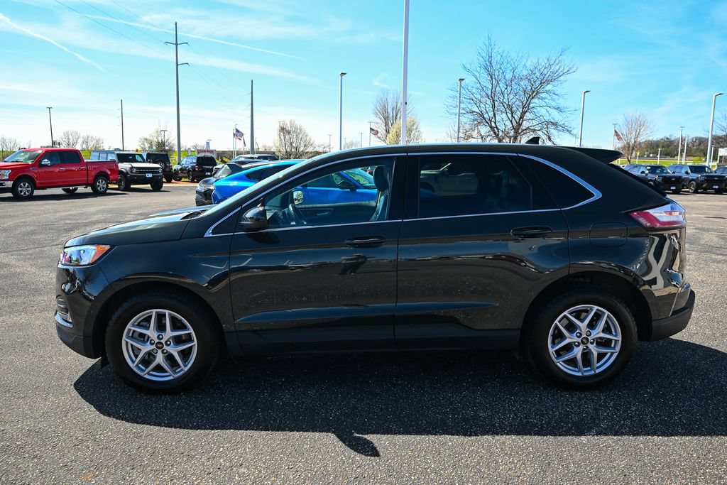 Certified 2024 Ford Edge SEL w/ Convenience Package AWD/4WD image 8
