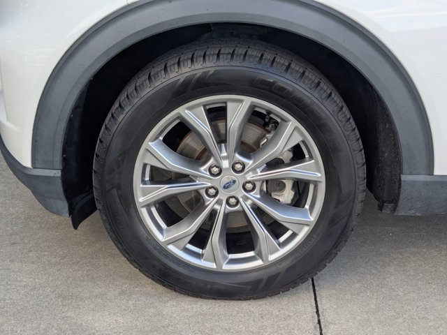 Certified 2022 Ford Explorer XLT w/ Equipment Group 202A image 11