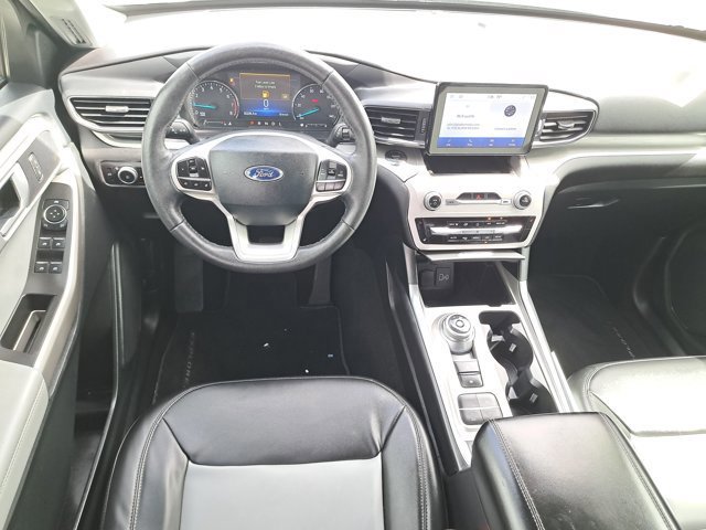 Certified 2023 Ford Explorer XLT w/ Equipment Group 202A image 18