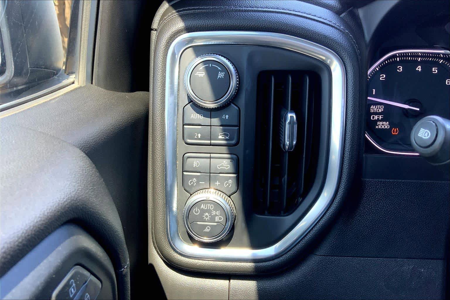 Used 2019 GMC Sierra 1500 SLT w/ SLT Premium Plus Package AWD/4WD image 36