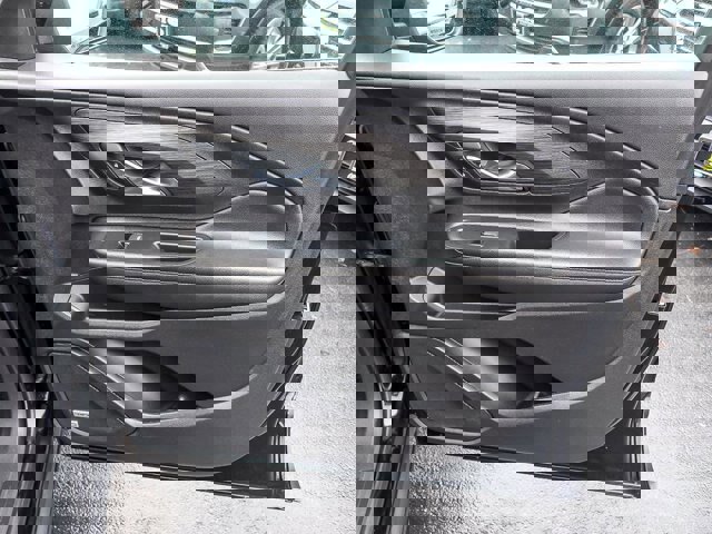 Used 2021 GMC Terrain SLT w/ Infotainment Package II image 32