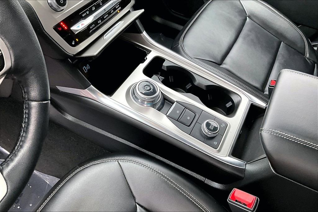 Certified 2022 Ford Explorer XLT w/ Equipment Group 202A image 16