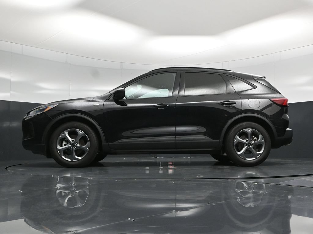 Certified 2025 Ford Escape ST-Line FWD image 47