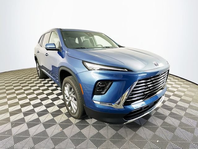 Used 2025 Buick Enclave Preferred FWD image 3