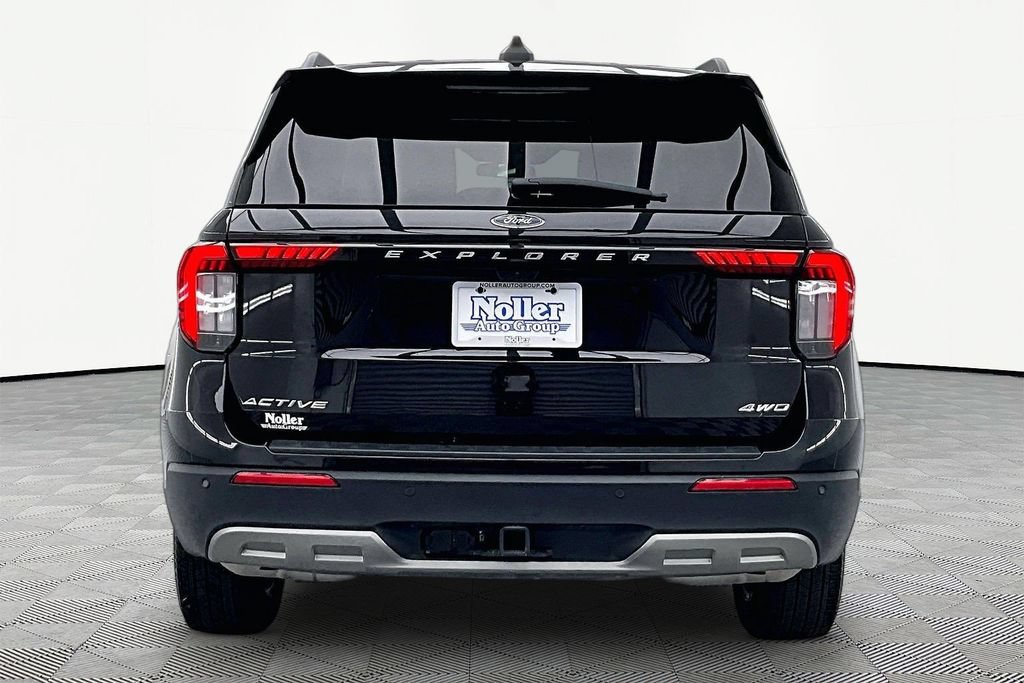Certified 2025 Ford Explorer Active w/ Active Comfort Package AWD/4WD image 4